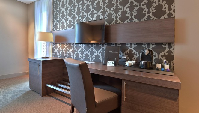 De Luxe Jacuzzi Room